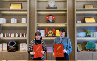 歡迎廣東省惠州市劉女士前來翌芙萊總部考察，并成功簽約